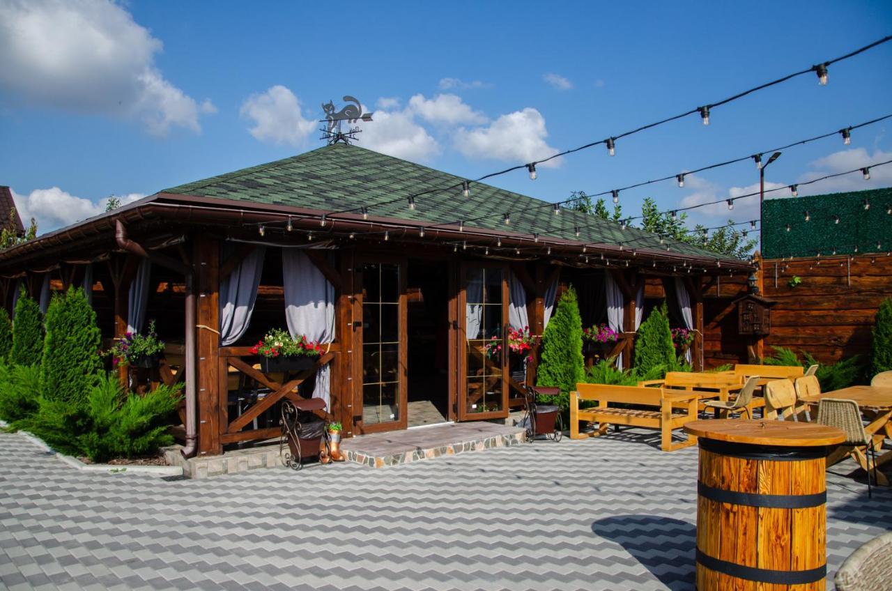 Relax Complex Hotel Boryspilʼ Dış mekan fotoğraf